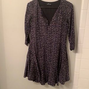 Club Monaco dress 3/4 sleeves. Silk, lined, pockets, flared